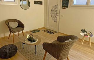 Soins, massages thérapeutiques et énergétiques, sonothérapie, méditation, voyage sonore, guérison, voyage au cœur de soi, atelier intuition, stage, mediumnité