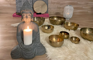 Soins, massages thérapeutiques et énergétiques, sonothérapie, méditation, voyage sonore, guérison, voyage au cœur de soi, atelier intuition, stage, mediumnité